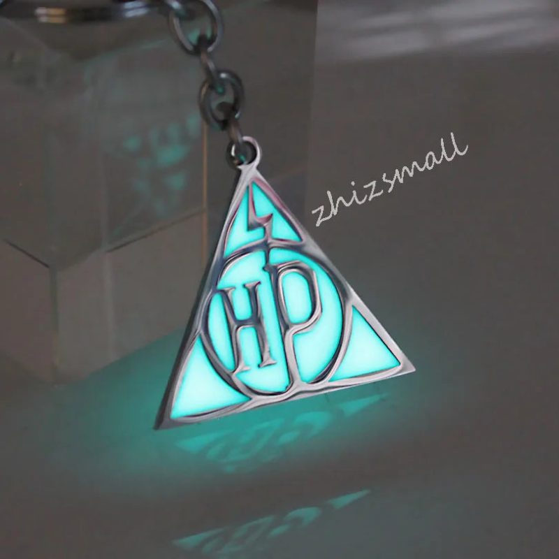Magical Triangle Lightning Pendant Keychain for Fans - Image 4