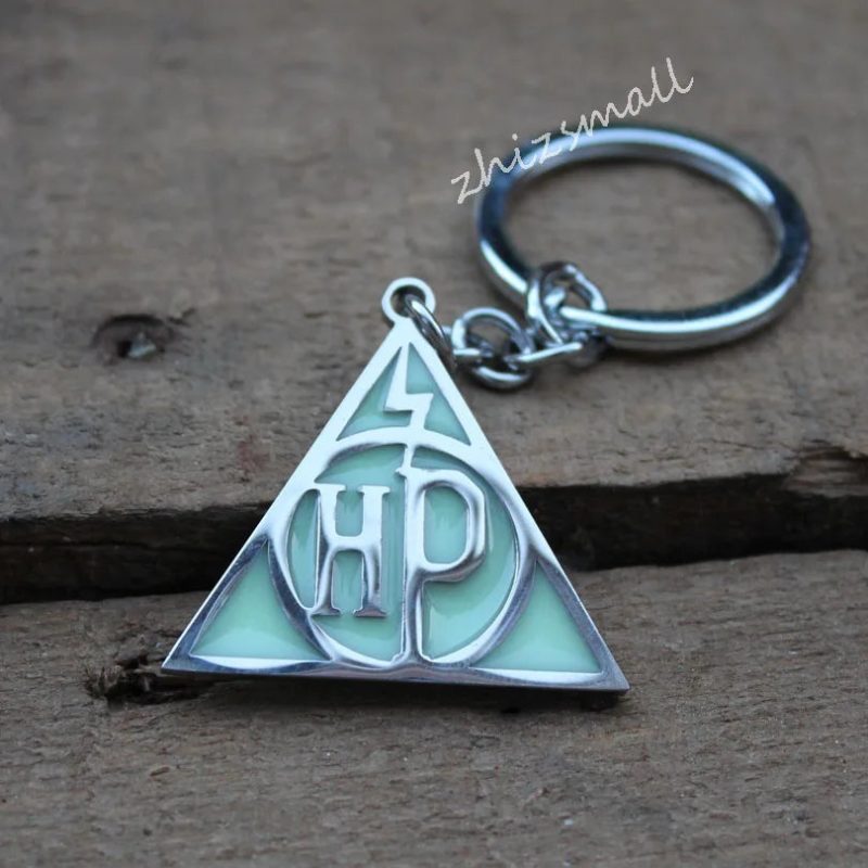Magical Triangle Lightning Pendant Keychain for Fans - Image 6