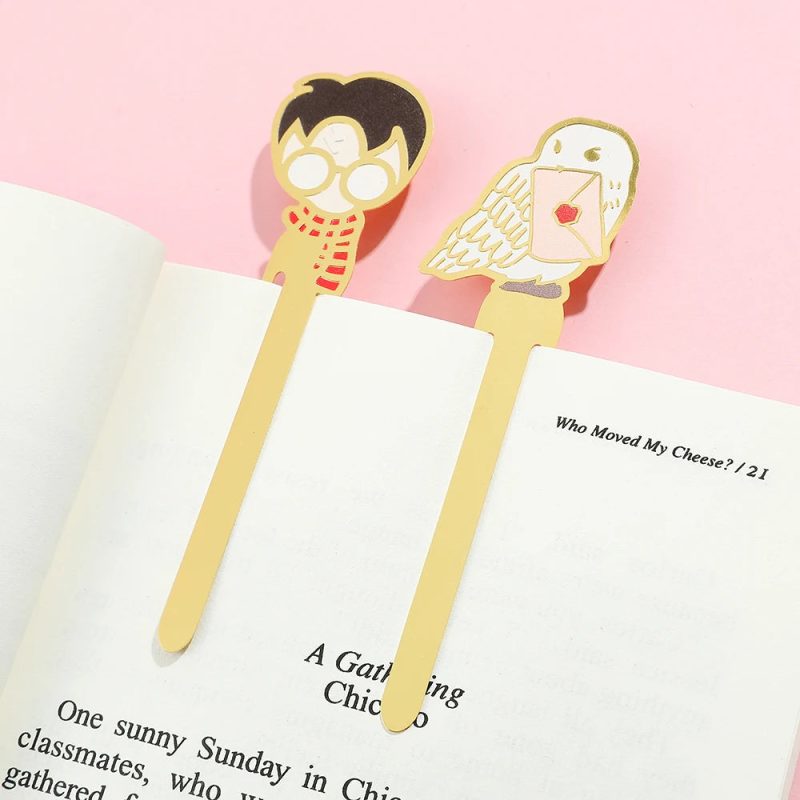 Simple Harry Potter Bookmark Holder with Magic Design - Image 3